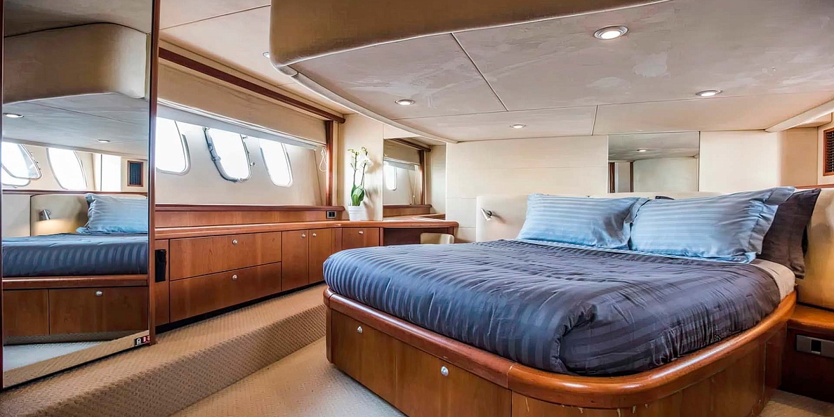 Аренда моторной яхты Sunseeker 52 на Миконосе, Греция